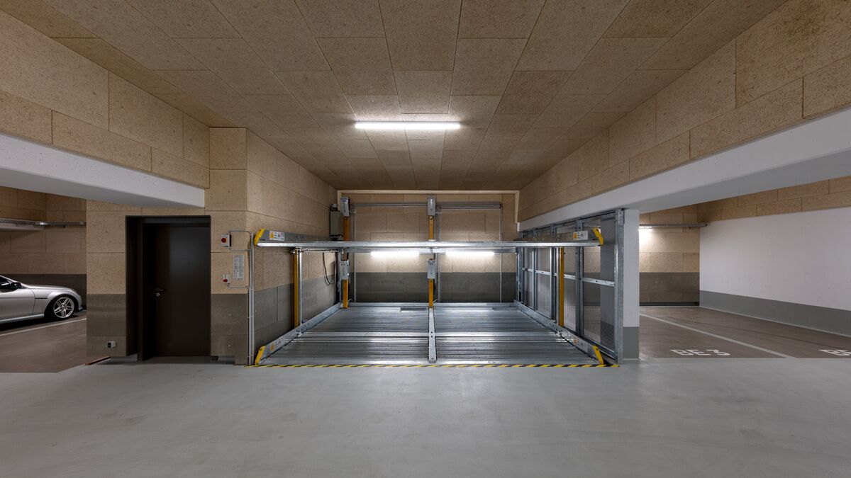 An extended car parking system in an underground car park