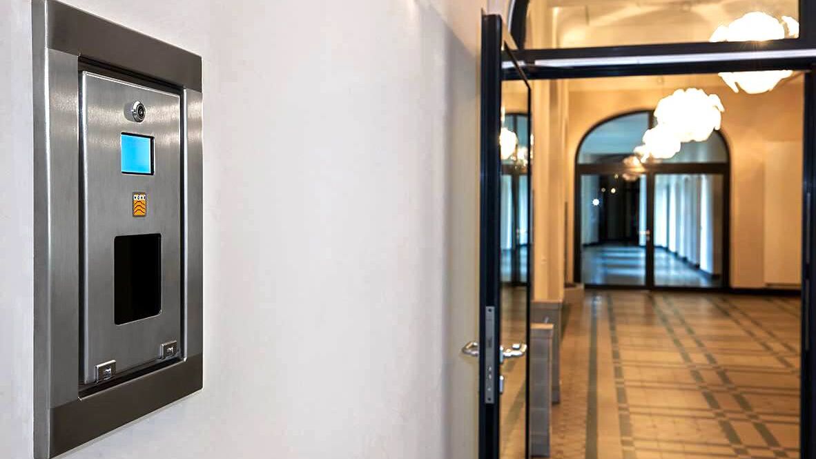 08bedienterminalfoyer.jpg