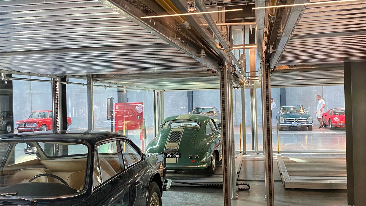 A look inside a car parking system