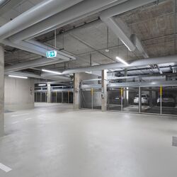 Overview of the WÖHR Combilifts in the underground car park (full view)